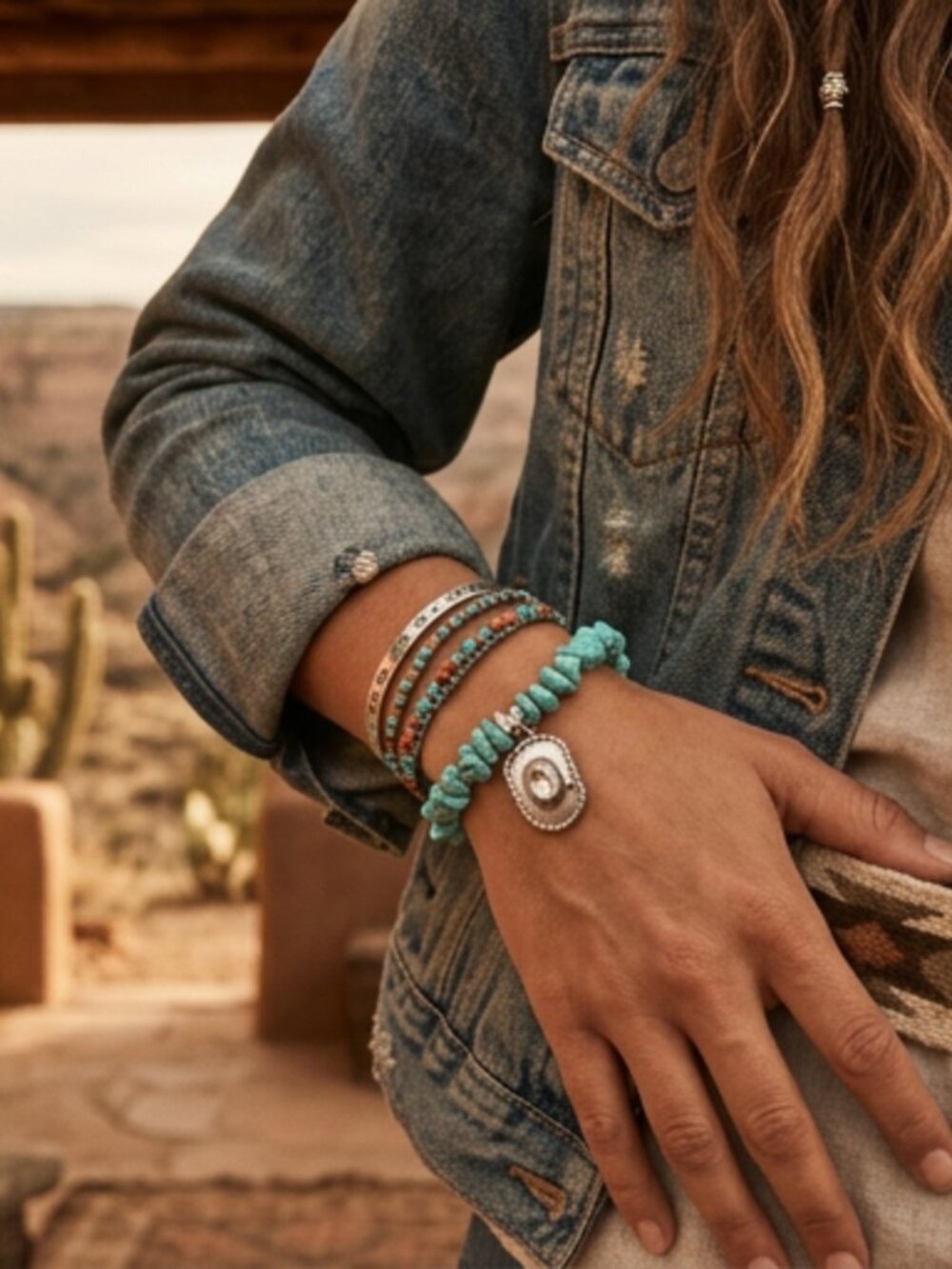 Southwestern Turquoise Chip Stretch Bracelet with Silver Cowboy Hat Charm